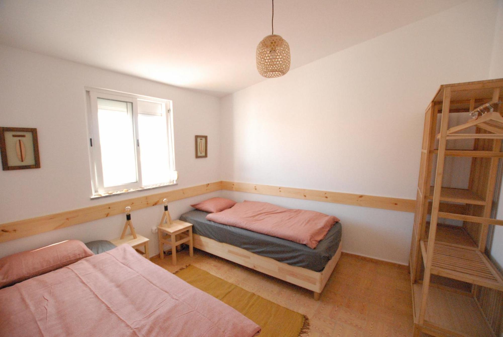Little Hikers Hostel Raposeira  エクステリア 写真